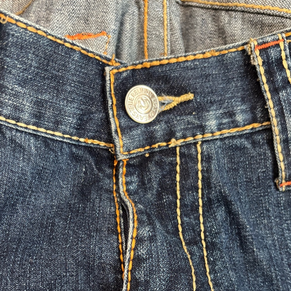 True Religion 38x33 Jeans – Guitar & Horseshoe Embroidery - Picture 2 of 8